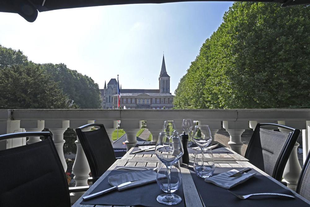 Manoir De L'Eveche Et Spa Lisieux Exterior foto