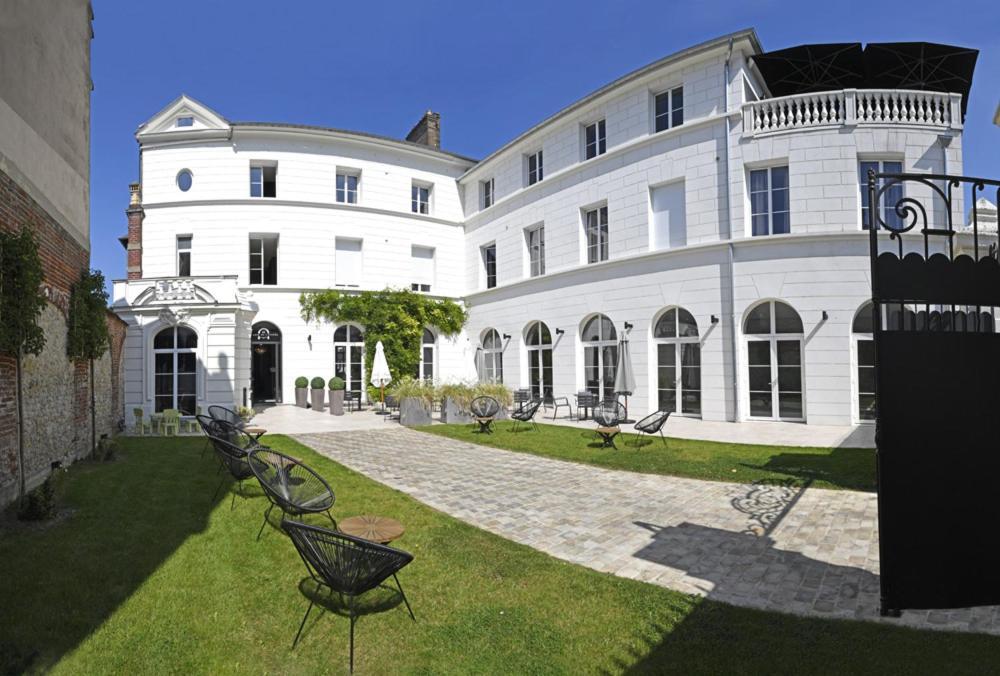 Manoir De L'Eveche Et Spa Lisieux Exterior foto