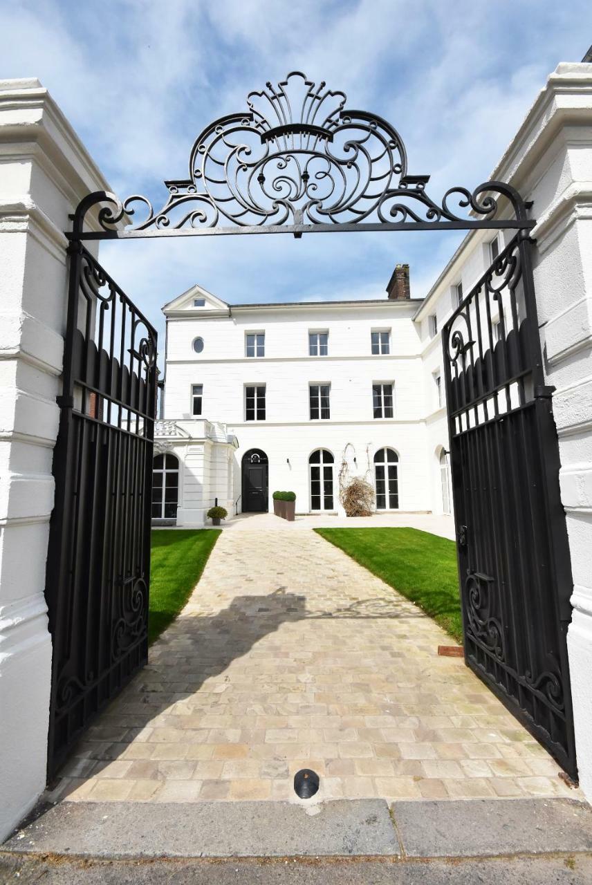 Manoir De L'Eveche Et Spa Lisieux Exterior foto